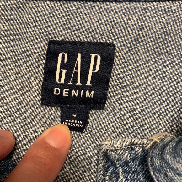 GAP Denim Jacket - Picture 2 of 5